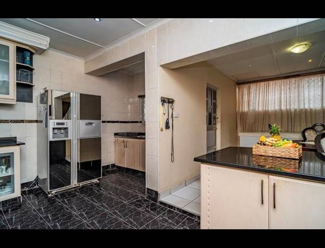 3 BEDROOM HOUSE FOR SALE IN ATHOLL HEIGHTS